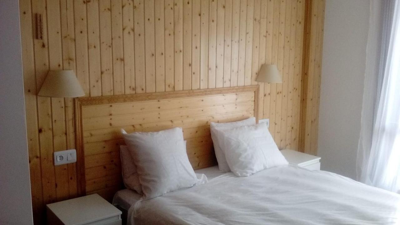 Agradable Apartamento Con Jardin Privado En Cerler Eksteriør billede